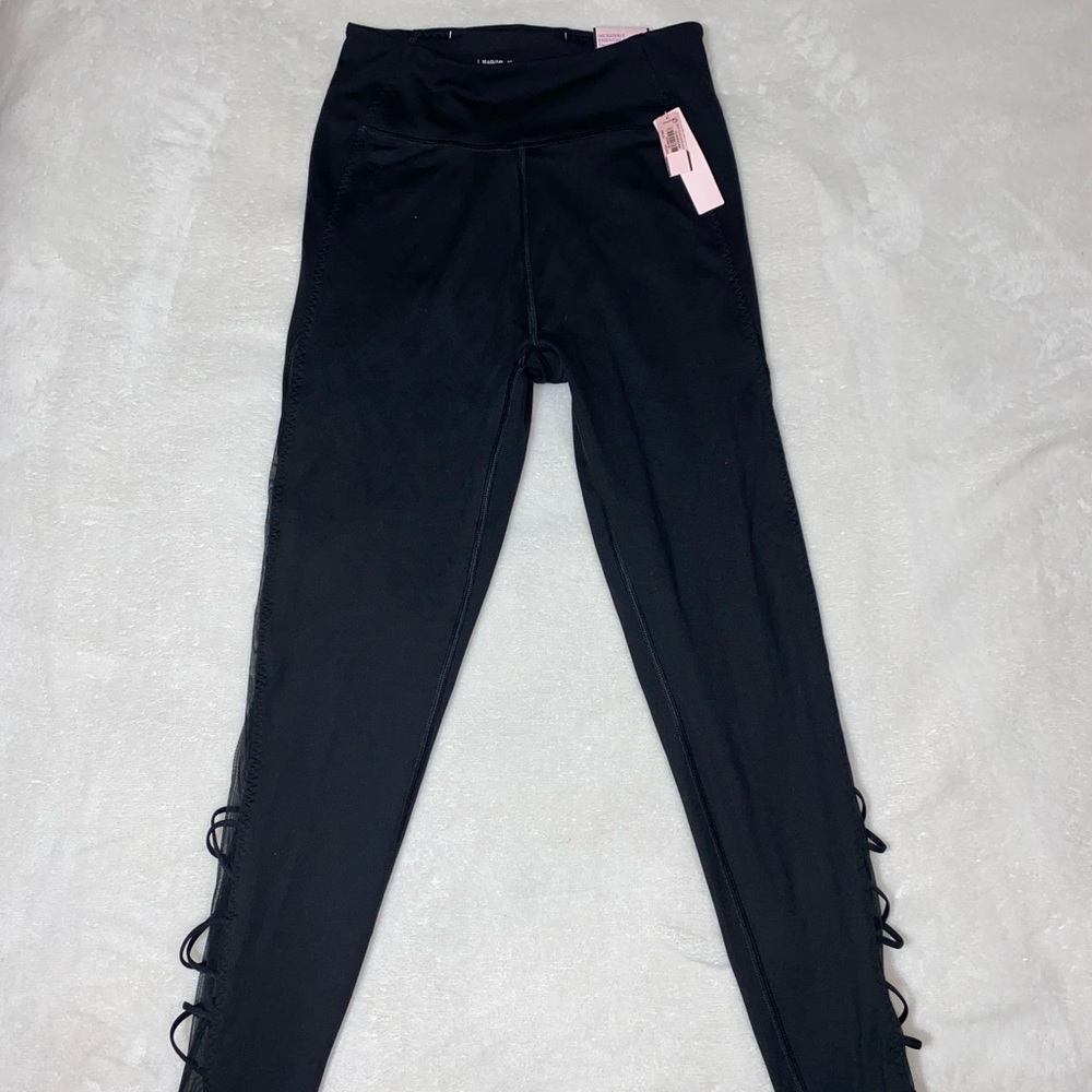 Victorias Secret Ultra High Rise Leggings 7/8 Length Black Size  4